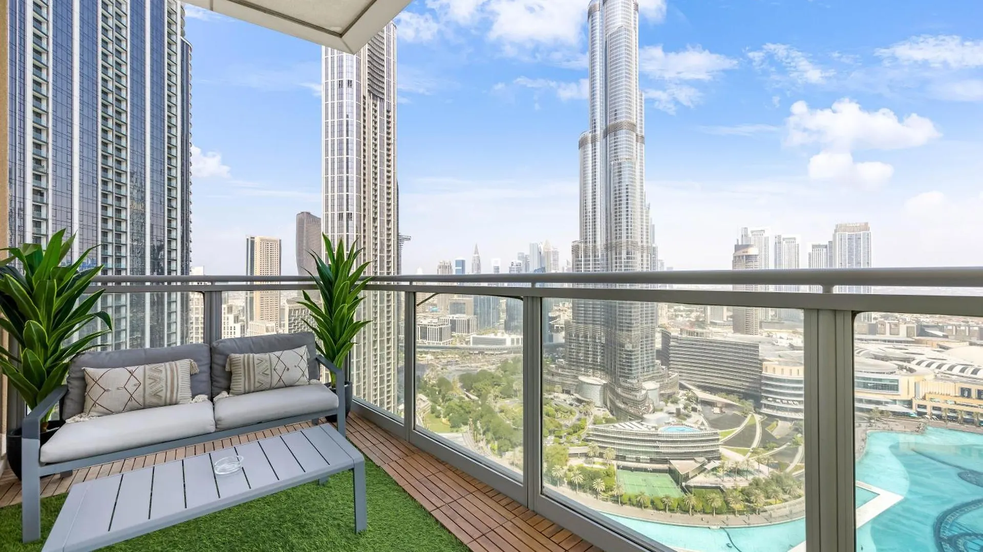 Durrani Homes - Alluring 5Br Penthouse With Burj Khalifa And Fountain View Dubai 0*,